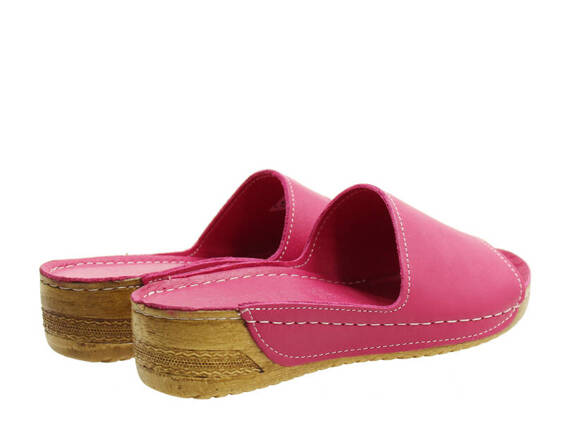 Loretta Vitale flip-flops 285