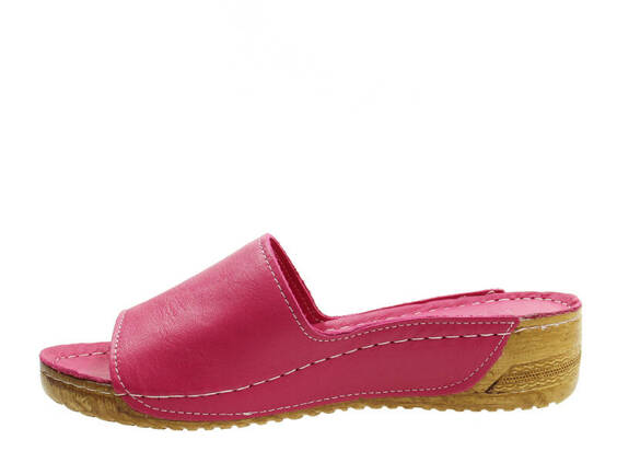 Loretta Vitale flip-flops 285